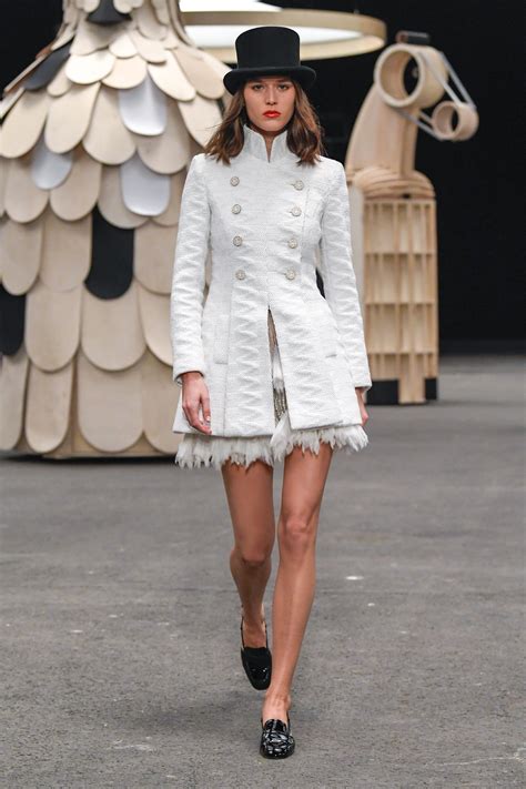 chanel couturesuit|chanel fashion show haute couture.